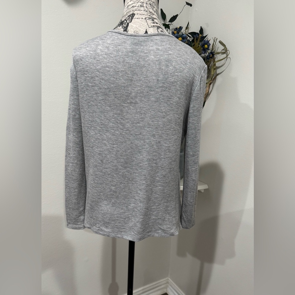 Bobeau Gray White Lace Overlay Top PS Petite Small Scalloped Hem - Picture 6 of 8